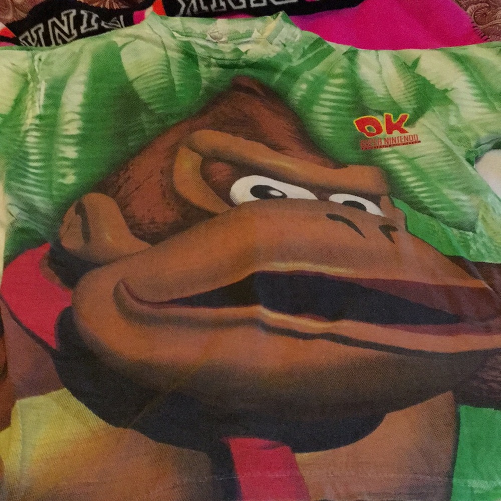 Rare vintage Donkey Kong tee🙌💕